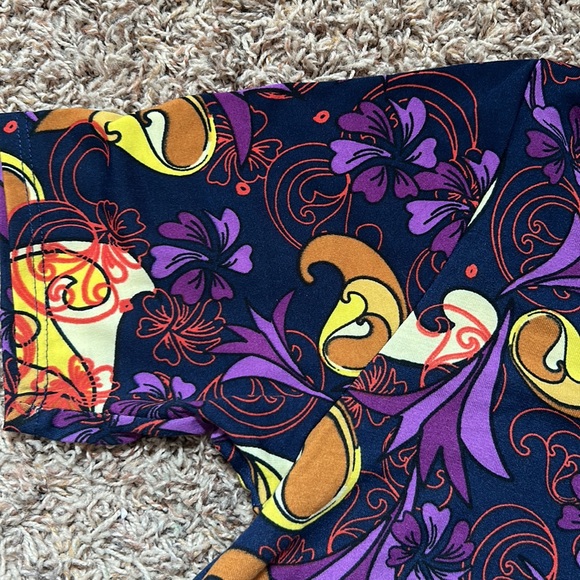 LuLaRoe Size Medium Tunic Bold Print Flowy - Picture 4 of 5